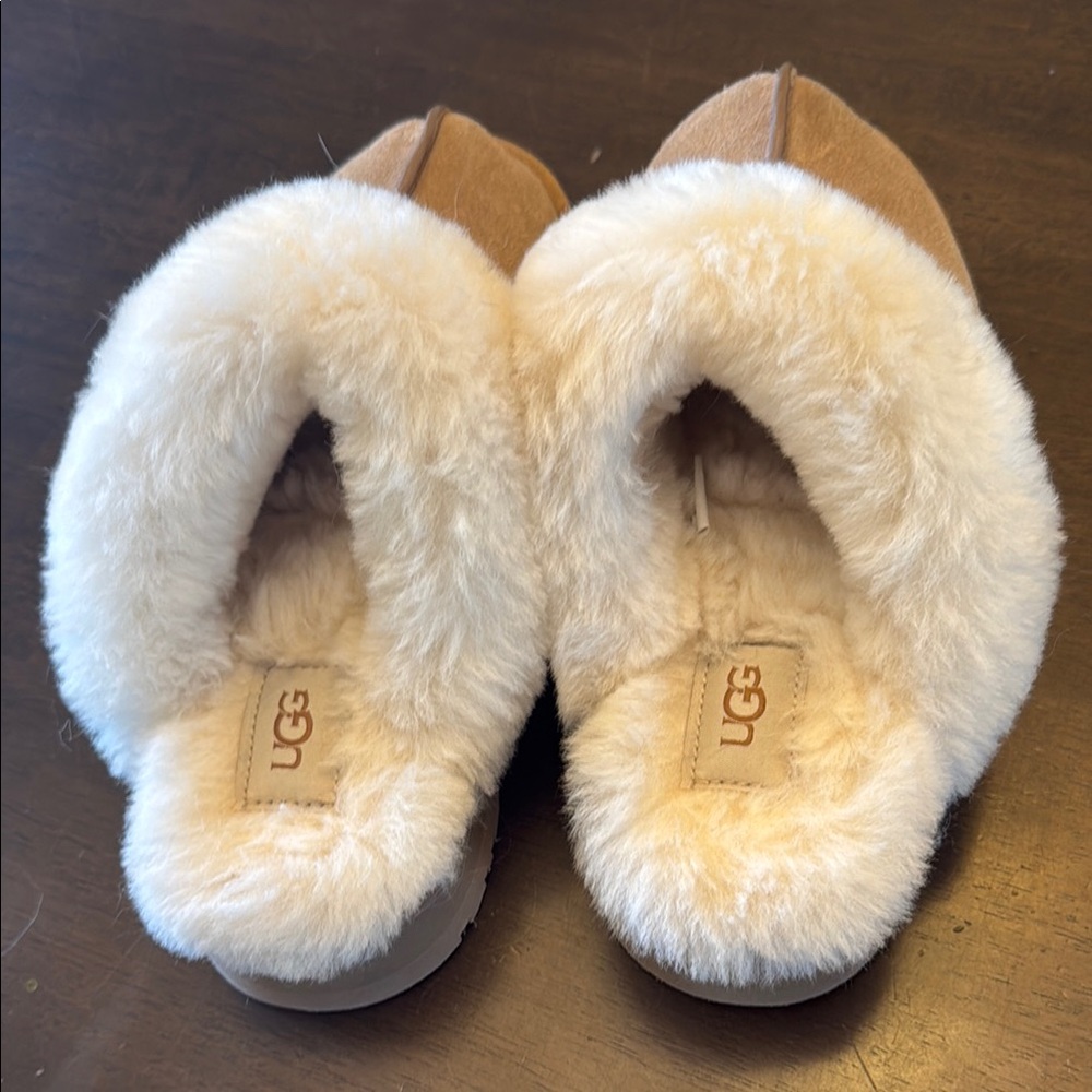 UGG Tan and Cream Women's Slippers - Picture 2 of 4